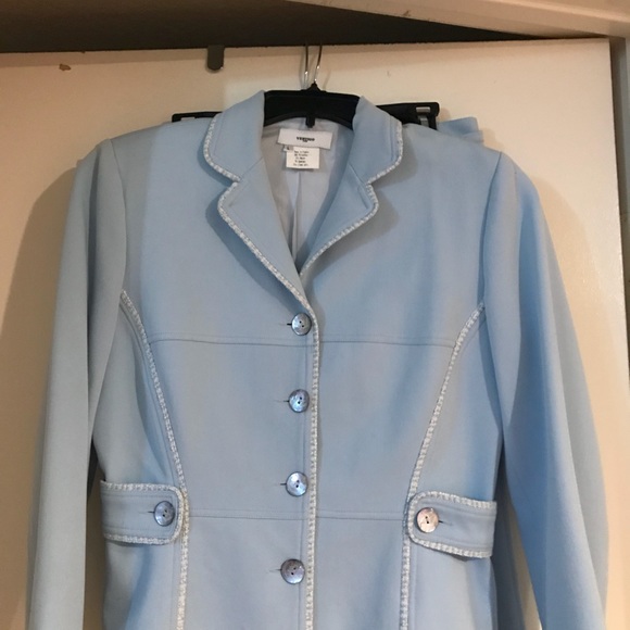 Vertigo Paris Other - Vertigo Paris pant suit baby blue 150 firm